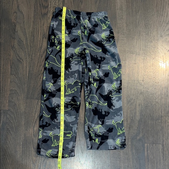 Dinosaur Print Kids Pajama Set - Picture 7 of 8